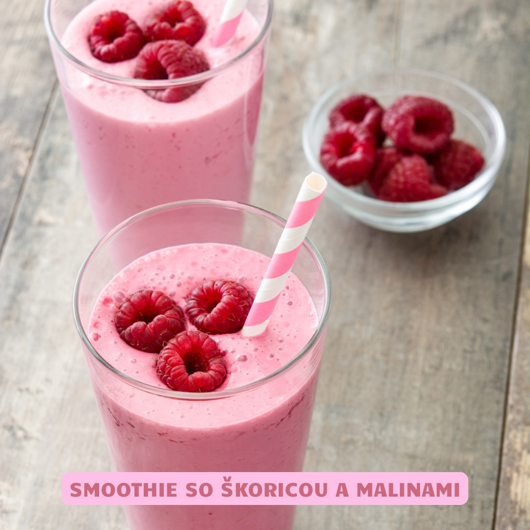 smoothie so skoricou a malinami